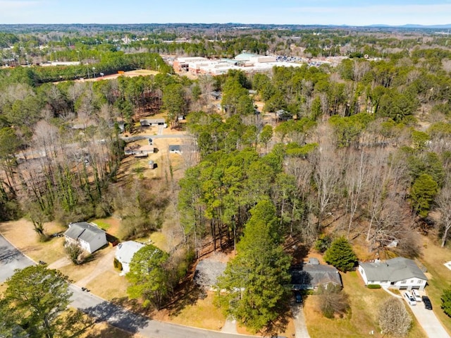 bird's eye view with a view of trees