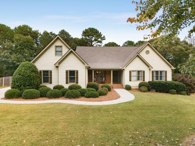 view of front of house with a front yard