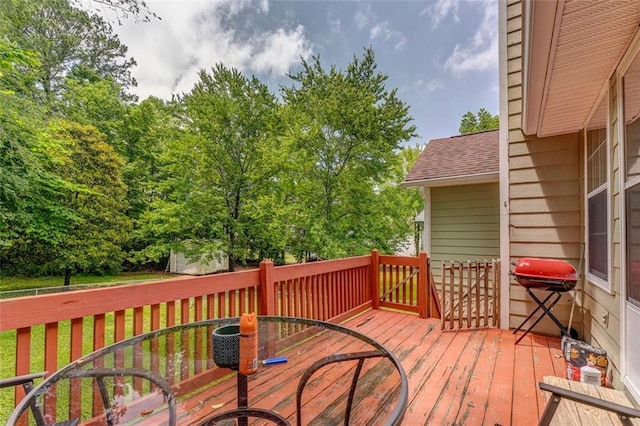 200 Wildwood Cir SE, Calhoun, GA 30701 - deck featuring outdoor dining space and grilling area