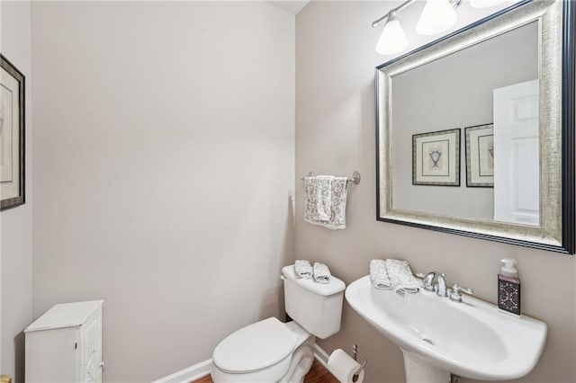 852 Van Briggle Path, Sugar Hill, GA 30518 - bathroom featuring a sink and toilet