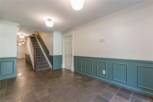 spare room with ornamental molding