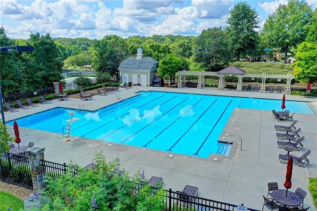4770 Spring Park Cir, Suwanee, GA 30024 - community pool featuring a pergola and a patio