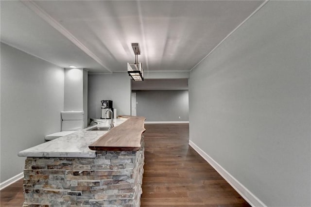 4770 Spring Park Cir, Suwanee, GA 30024 - bar area with dark wood-style flooring and a sink