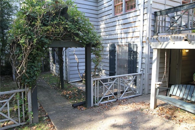 2054 E Roxboro Rd NE, Atlanta, GA 30324 - view of side of home