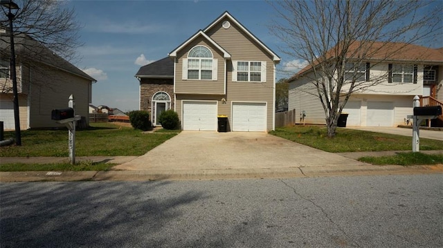 view of front facade featuring a front yard