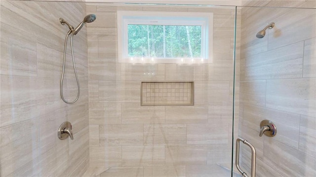 113 Cherokee Estates Dr, Cedartown, GA 30125 - bathroom featuring tiled shower