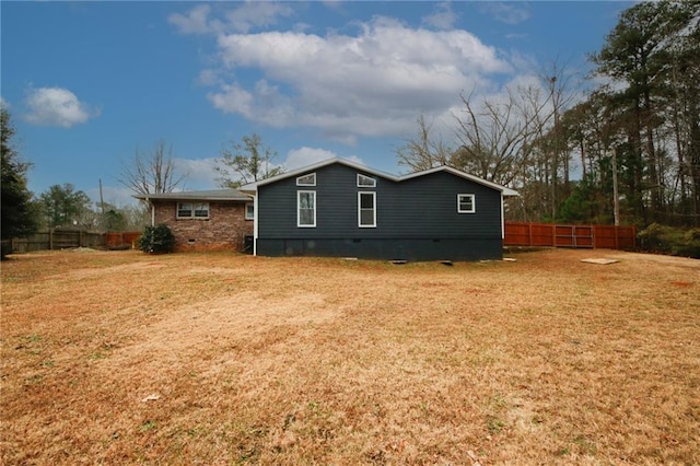 exterior space featuring a lawn