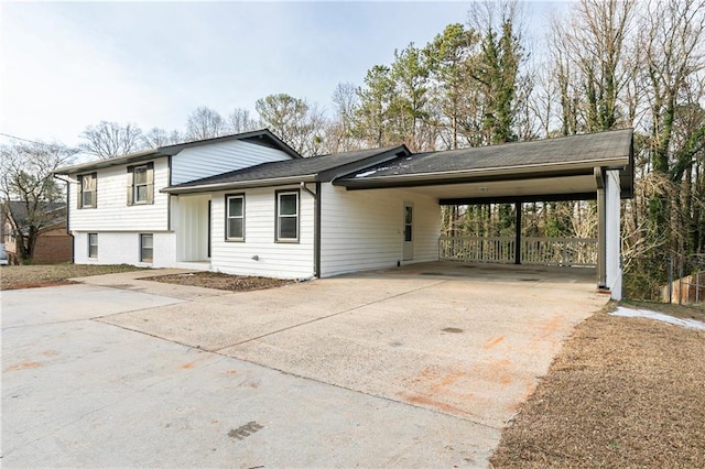 view of front of house featuring a carport