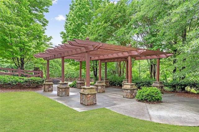 view of patio featuring a pergola