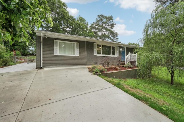 1977 Wee Kirk Rd SE, Atlanta, GA 30316 - view of grassy yard