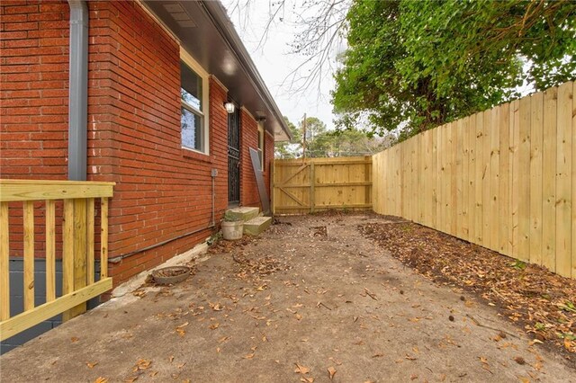 view of tiled spare room