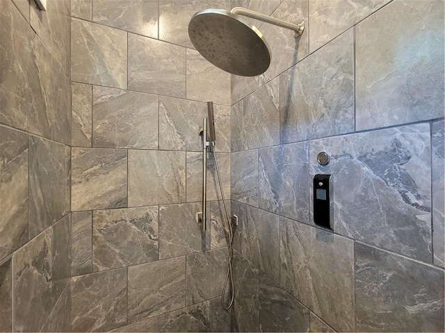 25 Mountain Crest Dr, Oxford, GA 30054 - details with tiled shower