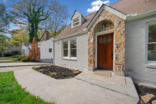 view of property entrance