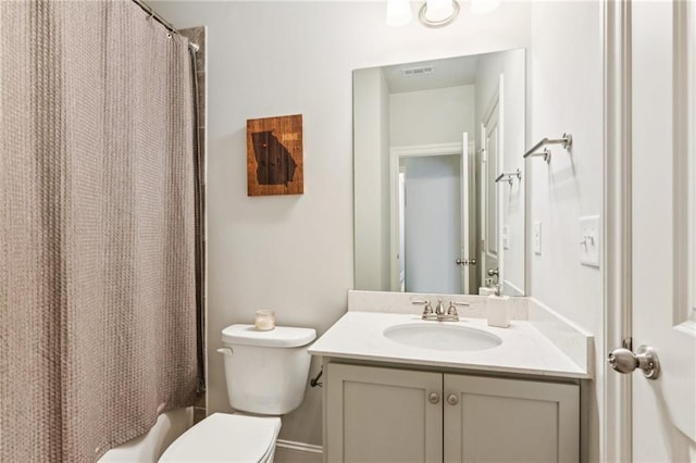 4972 Park Vale Dr, Sugar Hill, GA 30518 - bathroom with vanity and shower / bath combo with shower curtain