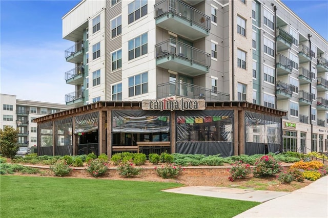 4972 Park Vale Dr, Sugar Hill, GA 30518 - view of apartment building / complex