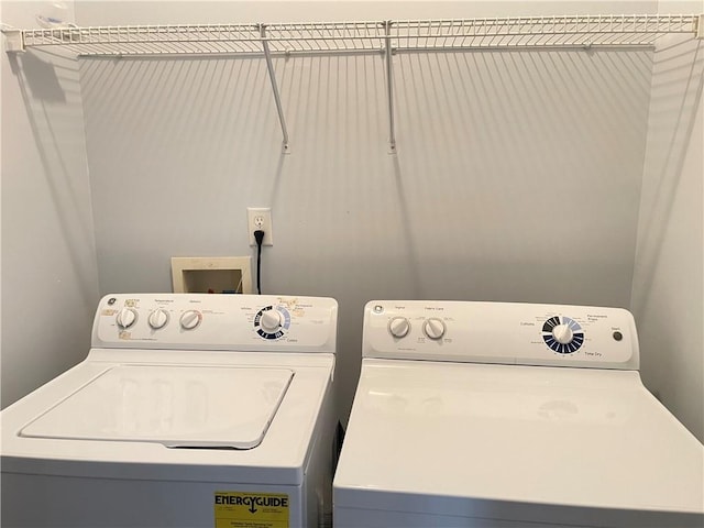 795 Abbotts Mill Ct Unit 73, Johns Creek, GA 30097 - laundry room with washing machine and dryer