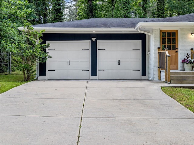 466 Thackery Pl SW, Atlanta, GA 30311 - garage with driveway