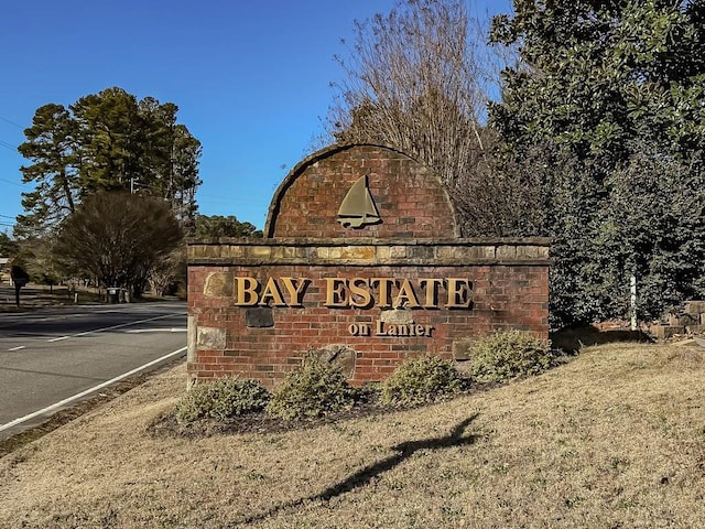 view of community / neighborhood sign