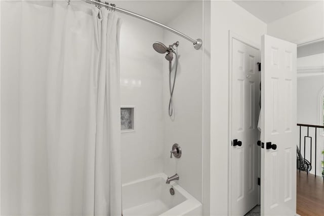 4433 Windsor Oaks Cir, Marietta, GA 30066 - full bathroom featuring shower / bath combo with shower curtain