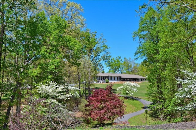 exterior space featuring a front lawn