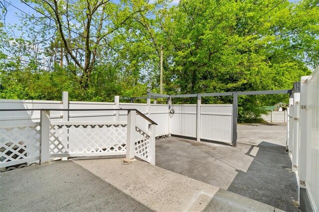 843 Mcafee St, Dalton, GA 30721 - view of patio with fence