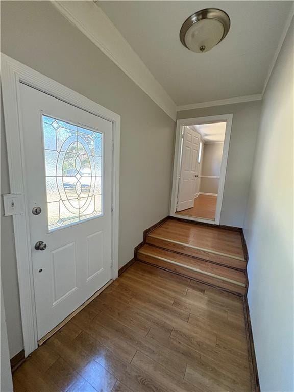 2807 Mcclave Dr, Doraville, GA 30340 - entrance foyer featuring wood finished floors, ornamental molding, and baseboards