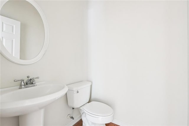 626 Pecan Knoll Dr Unit 13, Marietta, GA 30008 - half bath with a sink and baseboards