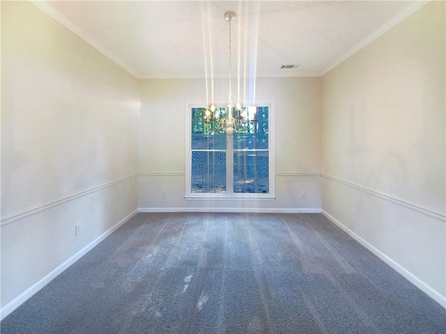 unfurnished room with a chandelier, carpet floors, and crown molding