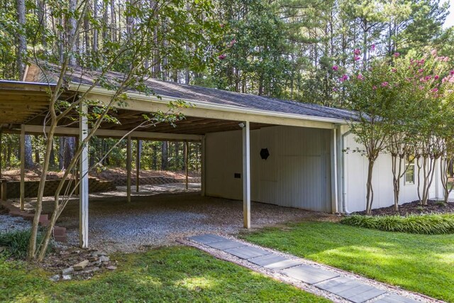 exterior space featuring a yard