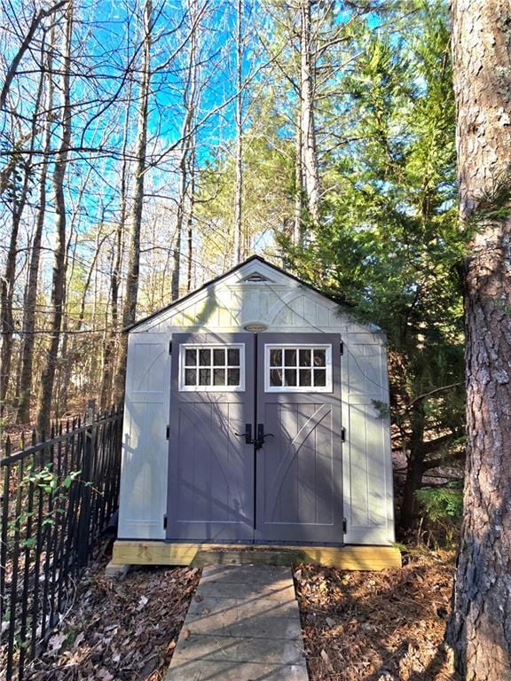 view of outbuilding