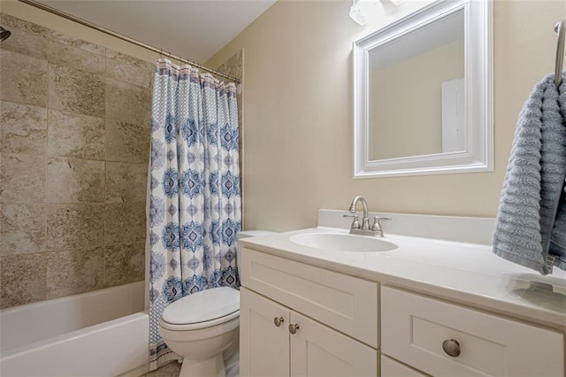 115 Oak Crest Ln, Dallas, GA 30132 - bathroom featuring toilet, vanity, and shower / bath combo with shower curtain