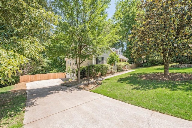 115 Oak Crest Ln, Dallas, GA 30132 - view of yard featuring driveway