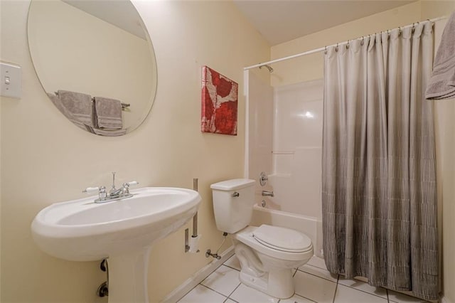 115 Oak Crest Ln, Dallas, GA 30132 - full bath featuring toilet, tile patterned floors, shower / tub combo with curtain, and baseboards