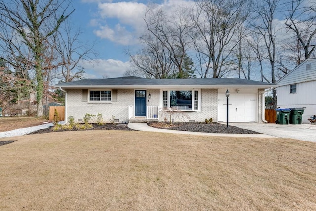 ranch-style home featuring a front lawn and a garage