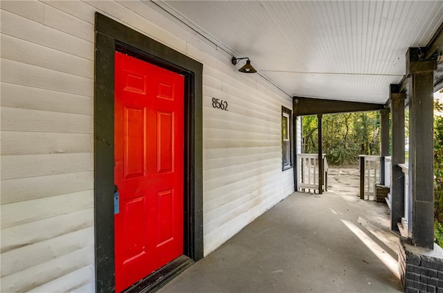 view of property entrance