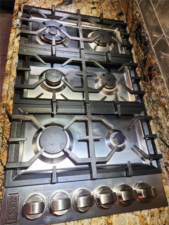 6210 Douglas Manor Ct, Douglasville, GA 30134 - kitchen view