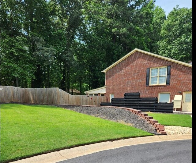 6210 Douglas Manor Ct, Douglasville, GA 30134 - view of side of home with brick siding