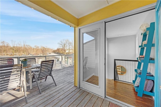 balcony with outdoor dining space