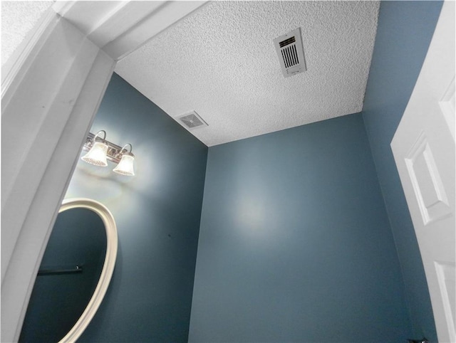 room details featuring a textured ceiling