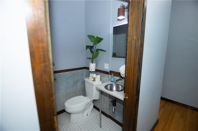 bathroom with sink and toilet