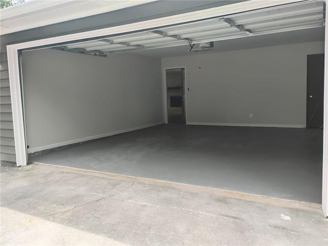 2645 Trotters Walk Trl, Snellville, GA 30078 - view of garage