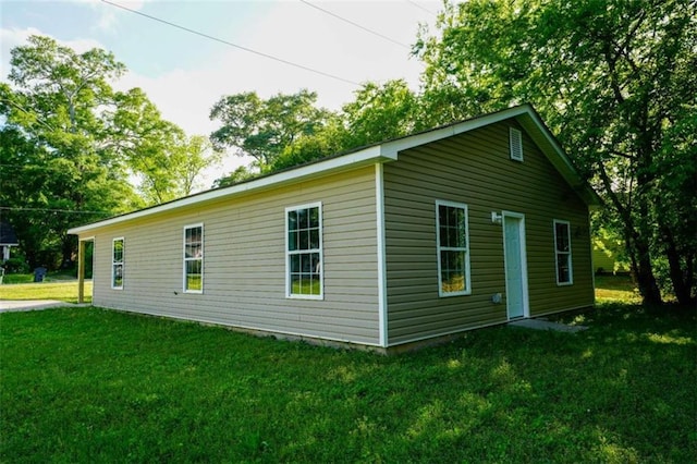 212 Cobb St, Cedartown, GA 30125 - view of side of home with a yard