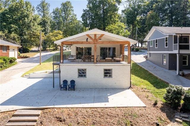 6160 Lake Lanier Heights Rd, Buford, GA 30518 - view of patio / terrace