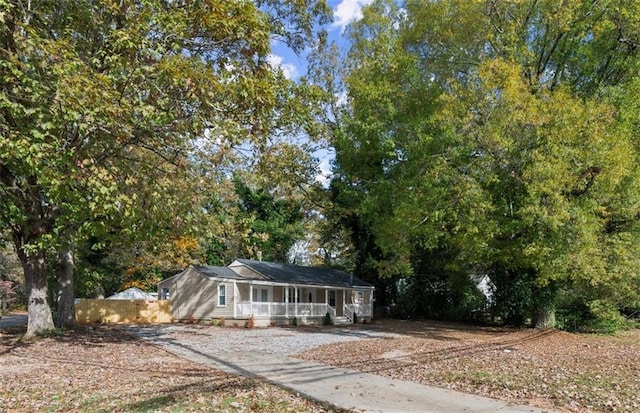 1245 Meriwether St, Griffin, GA 30224 - ranch-style home featuring covered porch and driveway