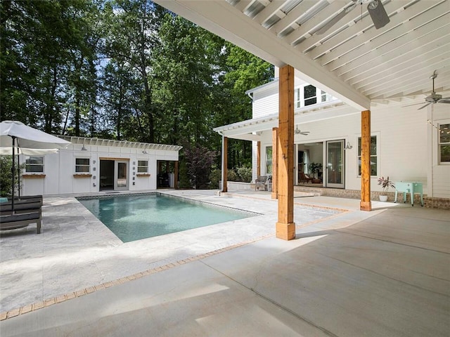 view of front of home featuring a porch and a garage