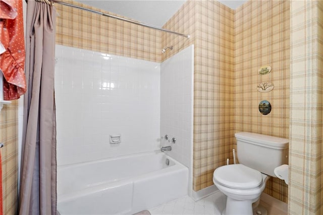 3436 Laurelwood Ct NE, Roswell, GA 30075 - full bath with shower / bath combination with curtain and wallpapered walls