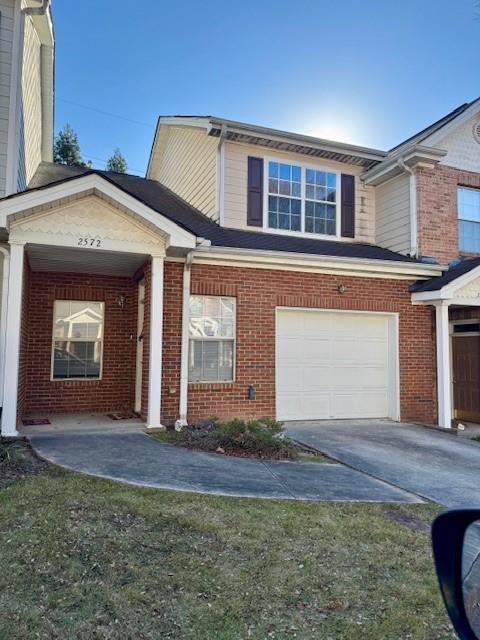 view of front of house with a garage