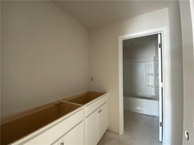 4678 Glore Rd SW, Mableton, GA 30126 - view of full bathroom