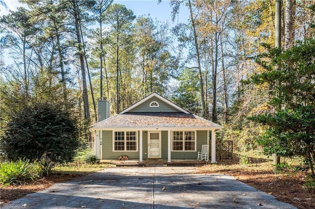 view of front of home with covered porch