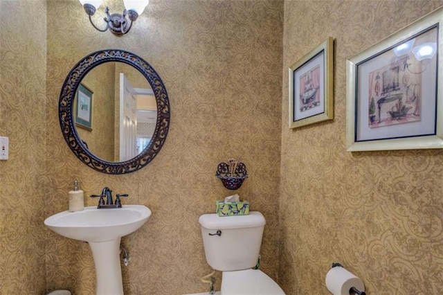500 Nicole Ct SE, Conyers, GA 30094 - bathroom with toilet
